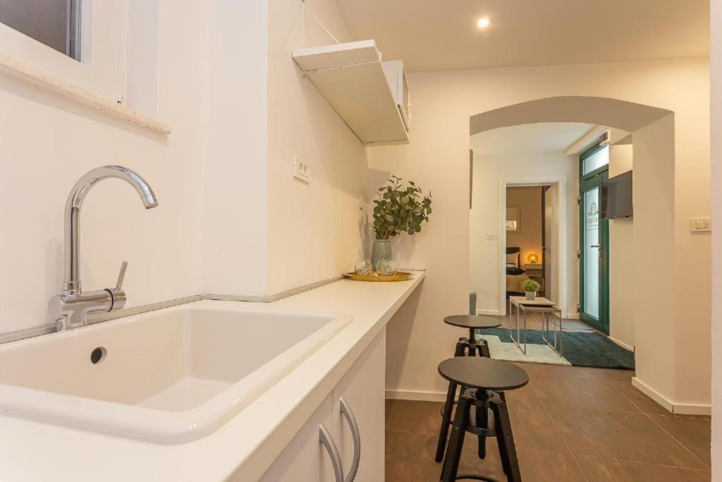 X Boutique Marinac Studio Apartments & Rooms Šibenik Kültér fotó