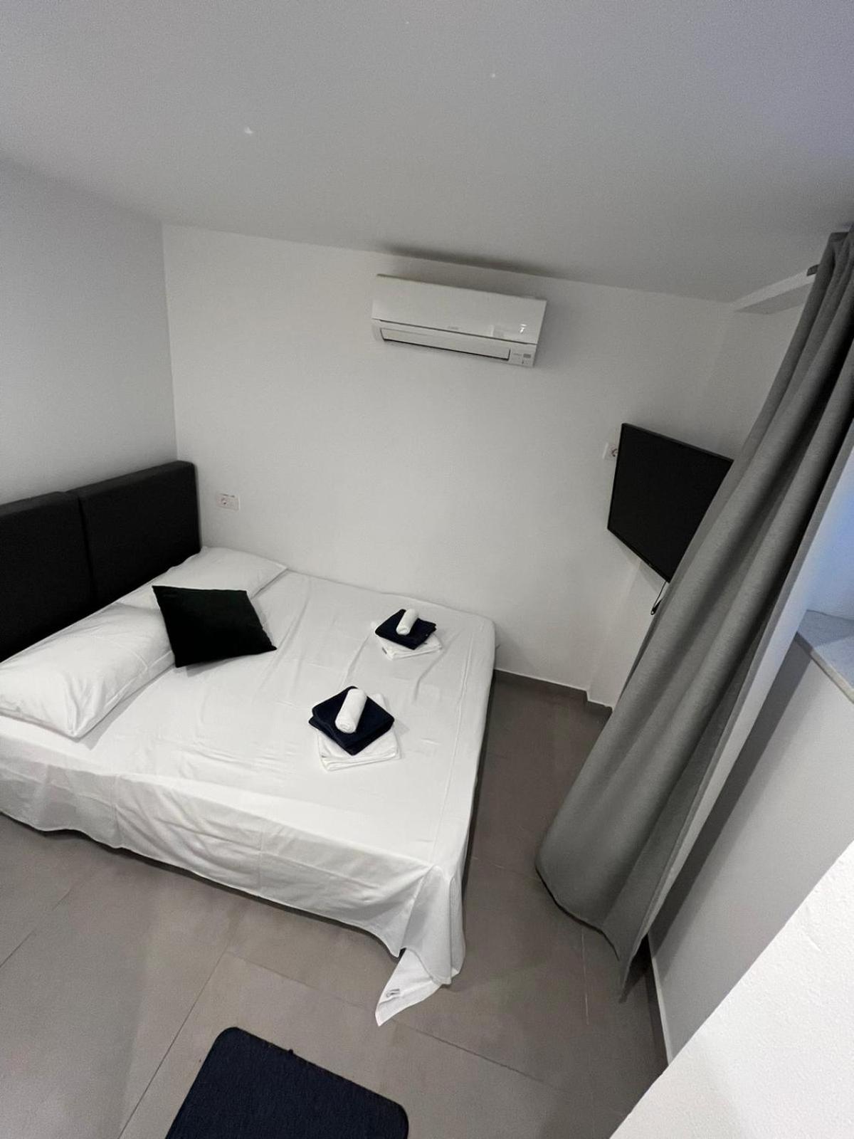 X Boutique Marinac Studio Apartments & Rooms Šibenik Kültér fotó