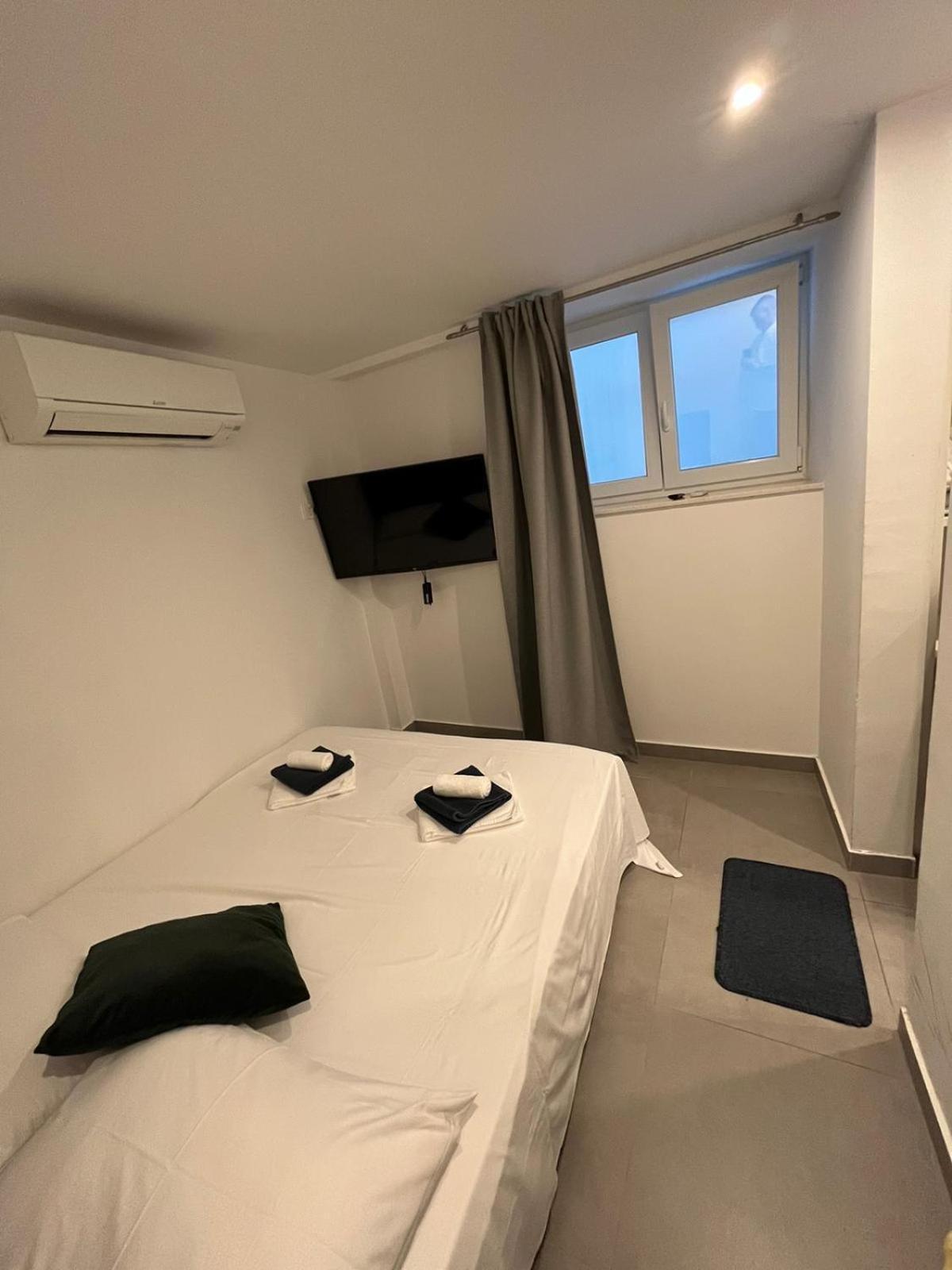 X Boutique Marinac Studio Apartments & Rooms Šibenik Kültér fotó